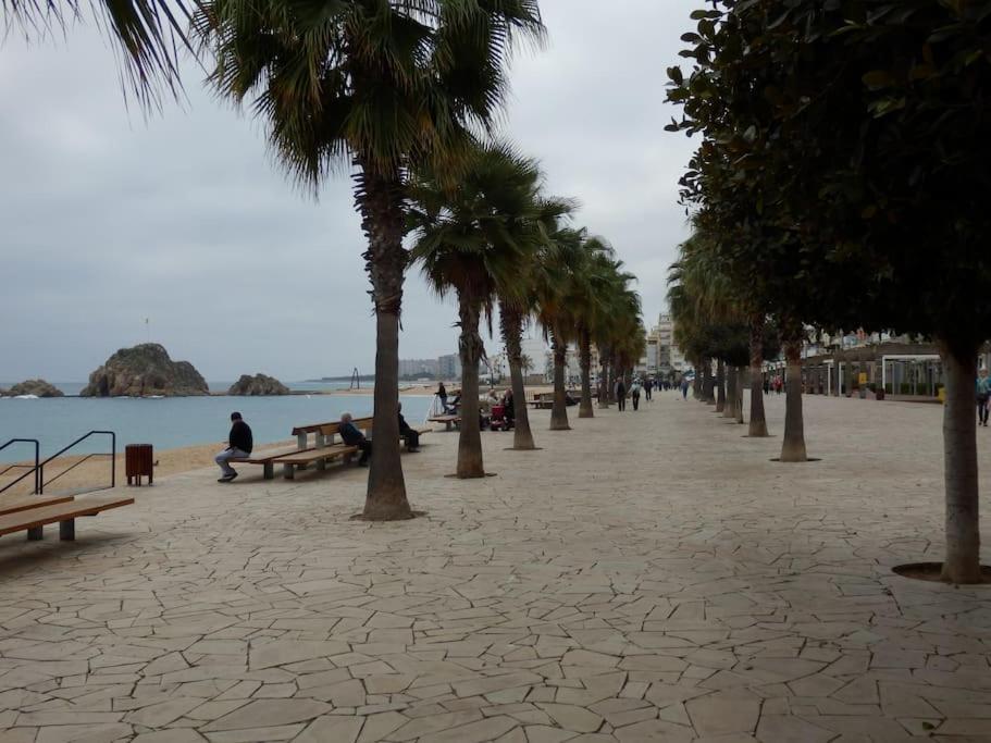 Apartamento Blanes Playa Exterior foto