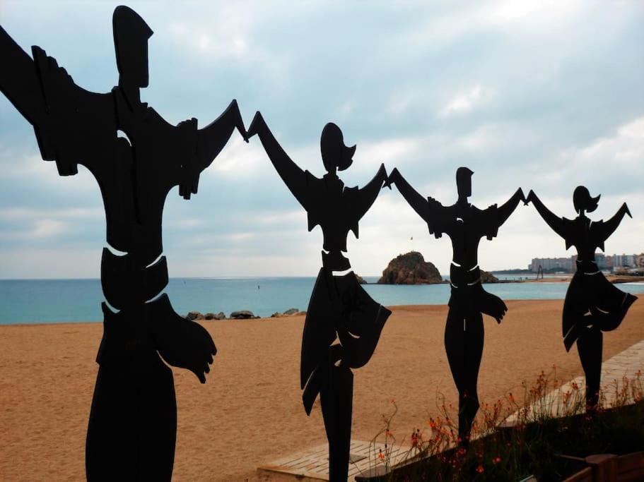 Apartamento Blanes Playa Exterior foto